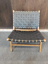 Cargar imagen en el visor de la galería, SILLA OCASIONAL ESTILO WEGNER MODELO VENECIA