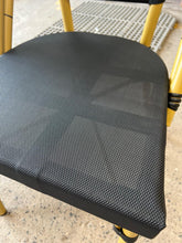 Cargar imagen en el visor de la galería, SILLA ESTILO BISTRO MODELO EIFFEL