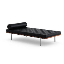 Cargar imagen en el visor de la galería, Sillón Replica Barcelona Daybed