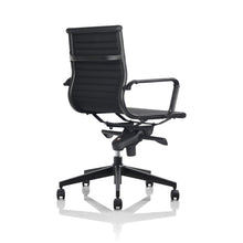 Cargar imagen en el visor de la galería, Silla Estilo Secretarial Replica Eames Black Edition
