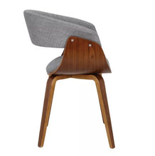 Cargar imagen en el visor de la galería, SILLA PARA COMEDOR MODELO PRAGA EN MADERA CHAPADA Y TELA
