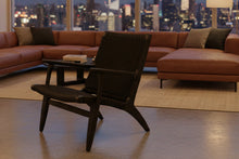 Cargar imagen en el visor de la galería, Silla Ocasional Estilo Wegner CH25 Black
