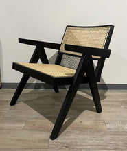 Cargar imagen en el visor de la galería, Silla Ocasional Lounge Estilo Pierre Jeanneret
