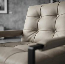 Cargar imagen en el visor de la galería, Sillon Ocasional de Piel Modelo Moldavia
