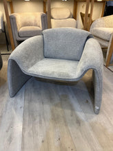 Cargar imagen en el visor de la galería, Sillon Ocasional Individual de Tela Wings
