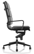 Cargar imagen en el visor de la galería, Silla Ejecutiva Estilo Eames Soft Pad Black Edition
