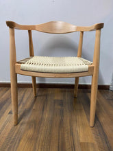 Cargar imagen en el visor de la galería, Silla Replica Wegner Round Chair Tejida
