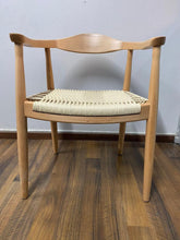 Cargar imagen en el visor de la galería, Silla Replica Wegner Round Chair Tejida
